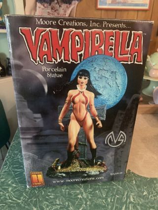 Vampirella Porcelain Statue,  Moore Creations 435/5000 Harris Comics