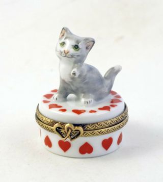 French Limoges Trinket Box Playful Gray Kitty Cat On Valentines Box W Hearts