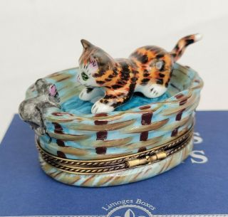 Limoges France - Cat & Mouse In Basket - Elda Creations Peint Main Trinket Box