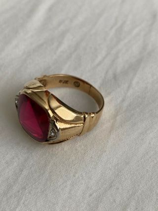 Vintage 10k Gold Synthic Red Stone Ring Size 8.  5