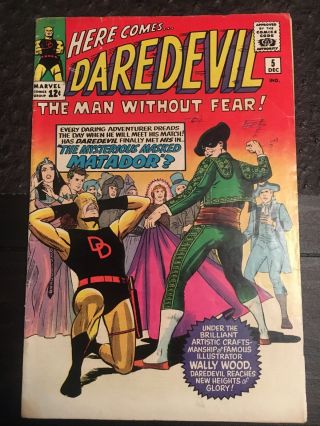 Daredevil 5 - 1st Appearance Of Matador - Karen Page (1964).  Yellow Costume