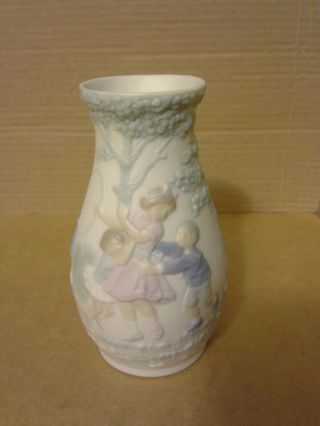 Lladro 5258 Hand Made Daisa Matte Decorated Miniature Vase - Children Playing.  Vgc