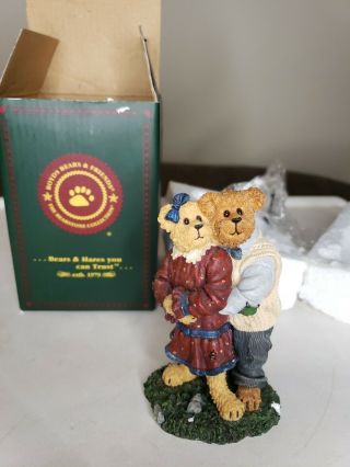Boyds Bears & Friends 2003 Amy & Mark.  The Perfect Match 2277926 Figurine Box