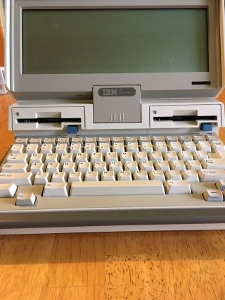 Vintage Ibm 5140 Pc Convertible Laptop W/ Apple Carrying Case