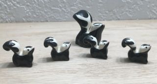 Vintage Hagen Renaker Set Of Miniature Skunk Figures