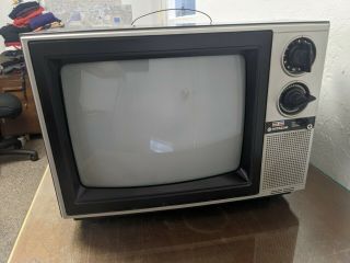 Vintage 1981 Hitachi 13 " Tv Solid State Color Television Receiver Model Ct1301
