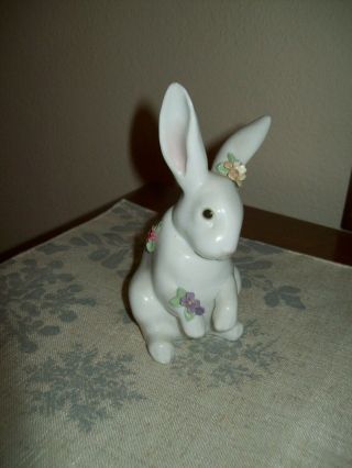 Vintage Lladro White Porcelain “sitting Bunny” Rabbit With Flowers Made In Spain