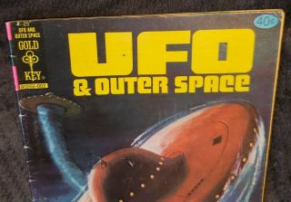 UFO & Outer Space 25 Gold Key 1980 Aliens UFO ' s Over Russia/Snowmen in the Sky 3