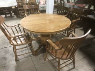 Vintage Round Oak Dining Table 1 Leaf (chairs Not)