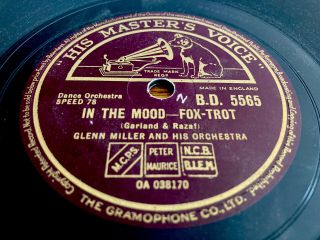 Glenn Miller: In The Mood/out Of Space.  B.  D.  5565.