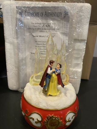 2001 Disney Ardleigh Ellitt Snow White’s Castle Happily Ever After Music Box