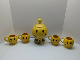 Vintage Mccoy Happy Face Smiley Cookie Jar 4 Mugs 1971 