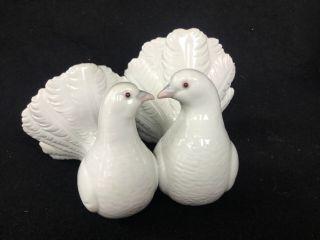 Vintage Lladro 1169 Kissing White Doves Figurine Lovebirds Large Perfect
