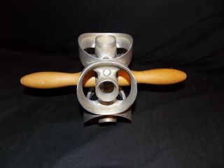 Vintage Houpt Cutters 3 " Rolling Doughnut Cutter