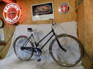1964 Schwinn Traveler 2 - Speed Ladies Road Cruiser Bicycle Black Breeze Vintage