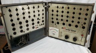 Vintage - B & K - Dyna - Quik 650 - Tube And Transistor Tester - Fires Up - Un -