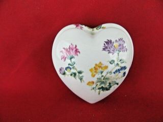 122.  Vintage Heart Shaped Rochard Limoges Trinket Box France Hand Painted?
