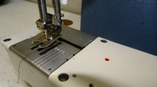 Elna Su 62c Sewing Machine w/ Case & foot pedal made in Switzerland vintage 2