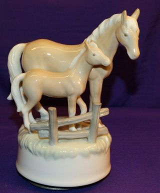 Vintage Otagiri Music Box Mamma Horse & Foal Plays Oh What A Morning