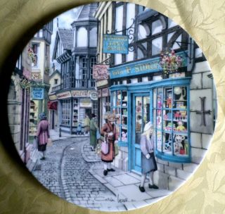 Decorative Collectors Plate " The Toy Shop " By Colin Warden.  " Window Shopping "