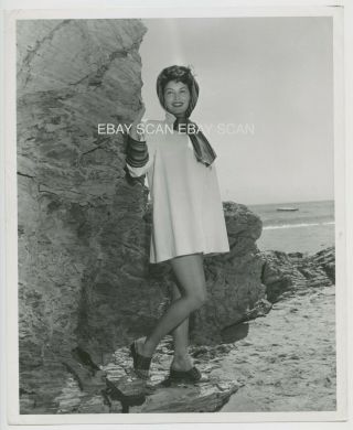 Ava Gardner Sexy Leggy Outdoor At Ocean Vintage Portrait Photo 1950