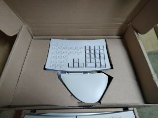 Vintage Apple Adjustable Keyboard M1242LL/A with box w/ number pad 2