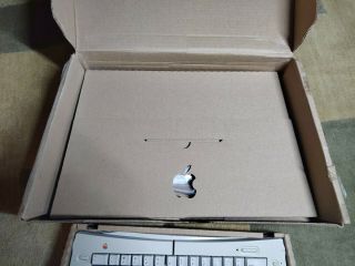 Vintage Apple Adjustable Keyboard M1242LL/A with box w/ number pad 3