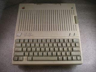 Vintage Apple Iic A2s4000 Computer Only No Power Supply Does Turn On Read