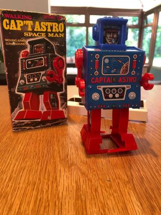 Mego Walking Cap’t Astro Space Man Robot Wind - Up Vintage Toy With Box