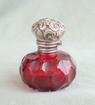 ANTIQUE RUBY CUT GLASS SCENT PERFUME BOTTLE WITH HINGED STERLING SILVER TOP 2