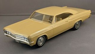 Vintage 1966 Chevrolet Impala Sport 1:25 Scale Promo Car Mustard