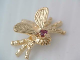 Vintage Solid 14k Gold & Ruby Flying Bumble Bee Insect Charm 3 - D