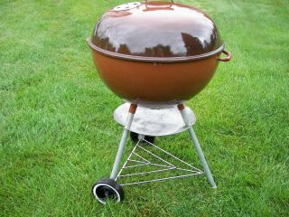 Vintage Pat.  Pending Weber Kettle Charcoal Grill Chocolate Coppertone 22 Inch
