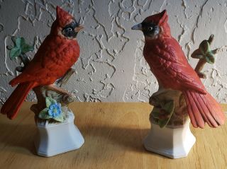 Vintage Porcelain Cardinals Red Birds On Branches Holly And Flowers Collectable