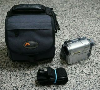 VTG Sony DCR - TRV33 Handycam Mini DV Camcorder NTSC 10x W/ FR/SHP 2