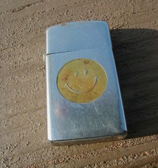 Vintage 1971 Zippo Lighter Smiley Face On The Front