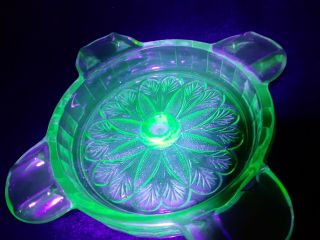Vintage Uranium Depression Green Glass Cigar Ashtray Flower
