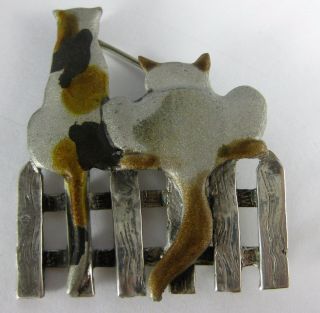 Vintage Artist Signed Sterling Silver Cats Kittys Sitting On A Fence Pin Brooch