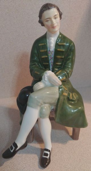 Royal Doulton " A Gentleman From Williamsburg " Vintage Collectible Figurine