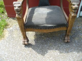 Antique Carved Lion ' s Head & Feet Oak Chair Restoration Project Found in Barn Pa 2