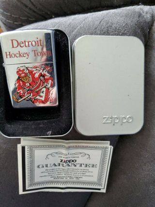 Nhl Detroit Red Wings Hockey Town Zippo Lighter In Tin