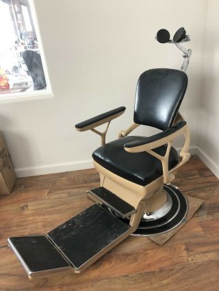 Vintage Ritter Hydraulic / Adjustable Dentist Dental Barber Chair
