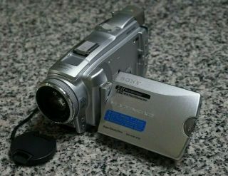 VTG Sony DCR - HC85 Handycam Mini DV Camcorder NTSC 10x W/ 2