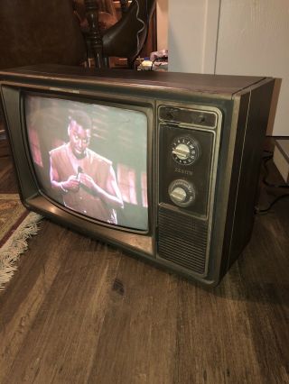Zenith Space Command Vintage Television Set 19” Color Tv 1982