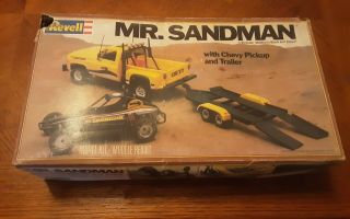 Mr.  Sandman With Chevy Pickup And Trailer Revell 1:25