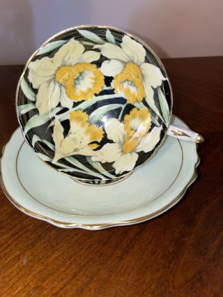 Paragon Pale Green Tea Cup And Saucer Daffodils Double Warrant Vintage 1940s