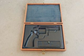 Vintage Smith And Wesson Wood Presentation Pistol Box Hunting Cabin Decor 12 X 8
