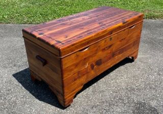 Antique The Red Cedar Chest Co.  Hope Chest blanket box 2