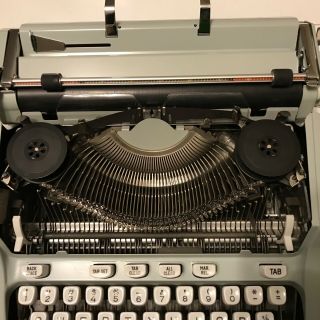 Vintage 1970’s HERMES 3000 Typewriter w/Case,  In Great. 3