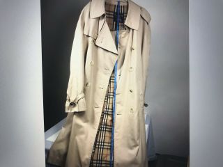 Womens Burberry Size Xl.  Double Breasted Rain Trench Coat.  Vintage Khaki Plaid.